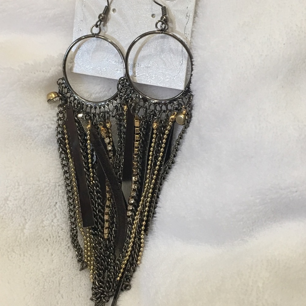 Dangle Earrings - Picture 2 of 2